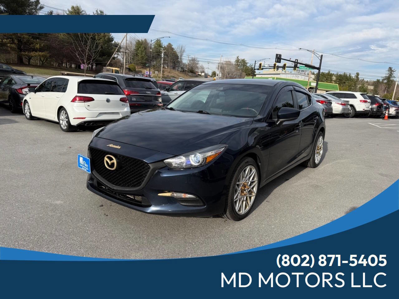 Used 2018 MAZDA MAZDA3 Touring FWD image 1