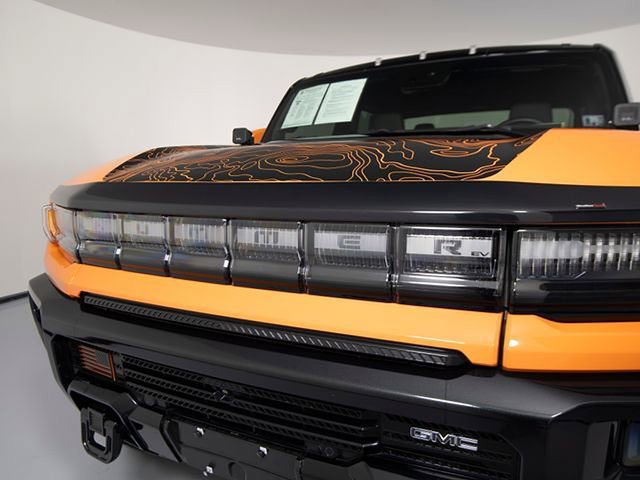 Used 2024 GMC Hummer EV 3X w/ LPO, Illumination Package image 37