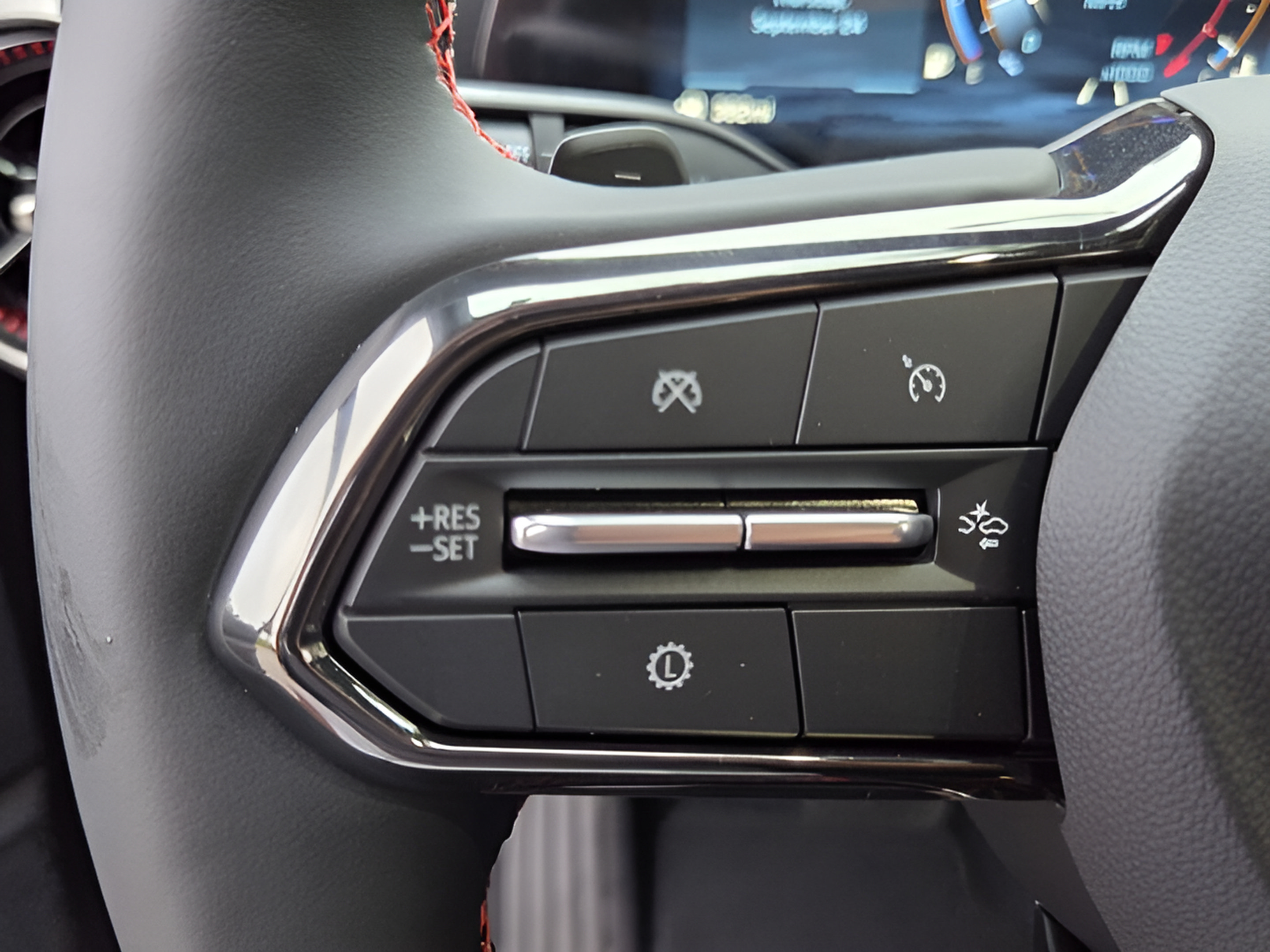 New 2027 Chevrolet Equinox RS FWD image 27