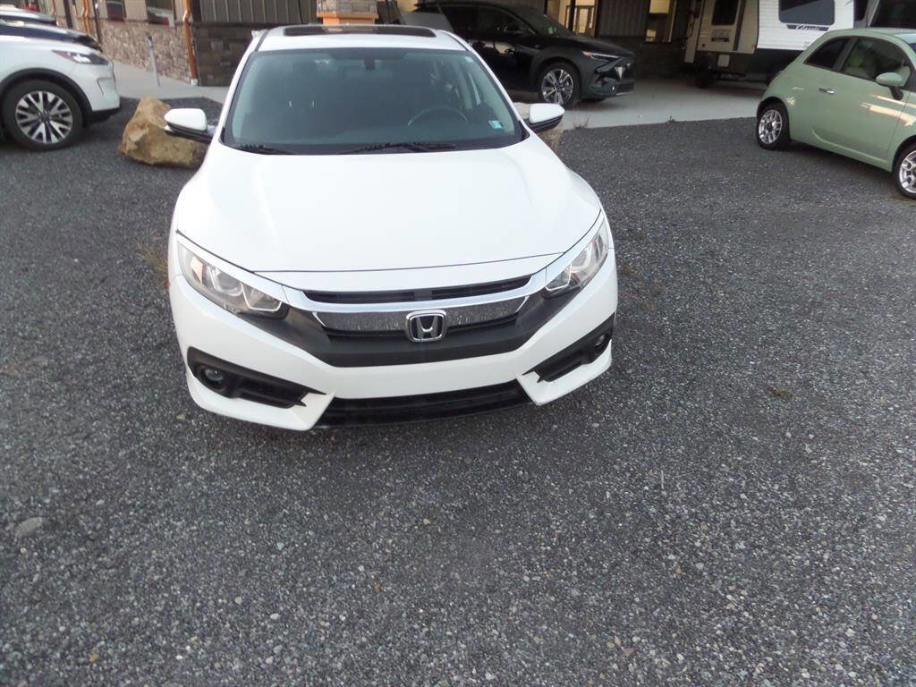 Used 2017 Honda Civic EX-T image 2