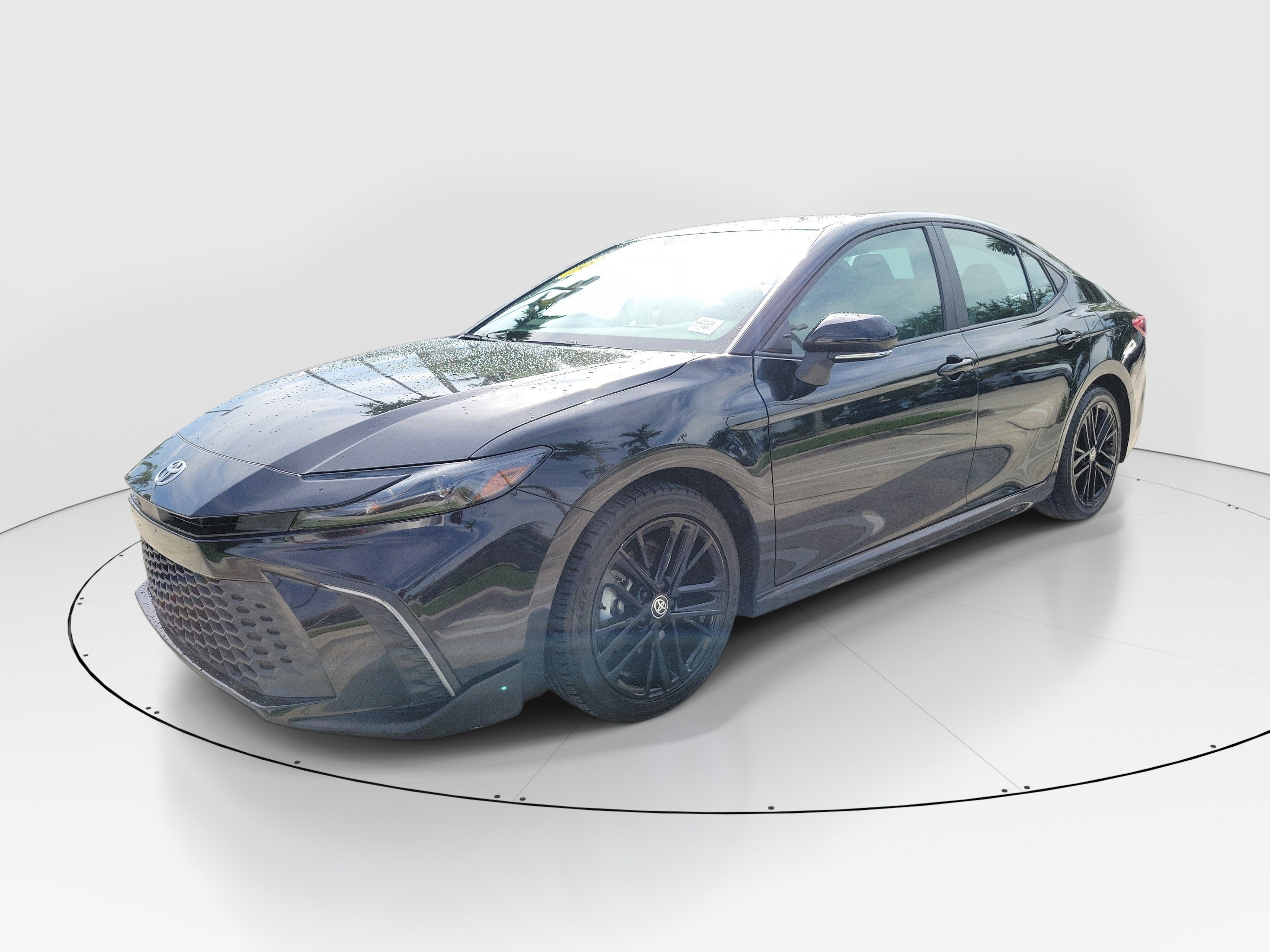 Used 2025 Toyota Camry SE w/ Multimedia Upgrade Package FWD image 3