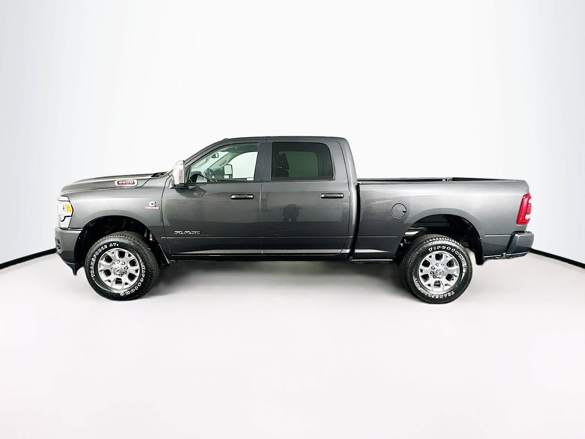 Used 2024 RAM 2500 Laramie image 4