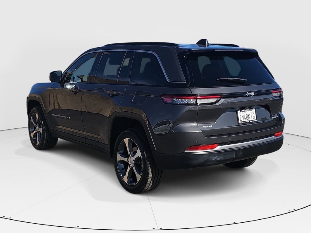 Used 2026 Jeep Grand Cherokee Limited AWD/4WD image 5
