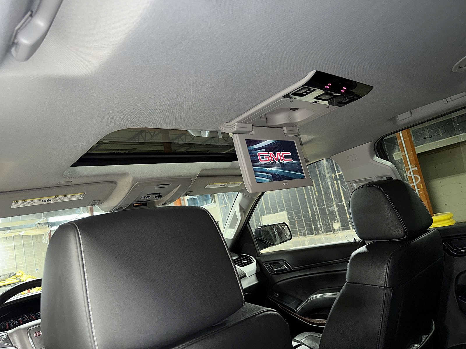 Used 2020 GMC Yukon XL SLT w/ Premium Edition image 26