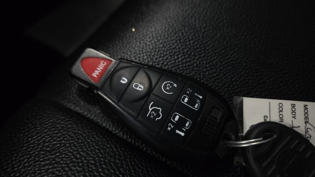 Used 2016 Dodge Grand Caravan R/T FWD image 37