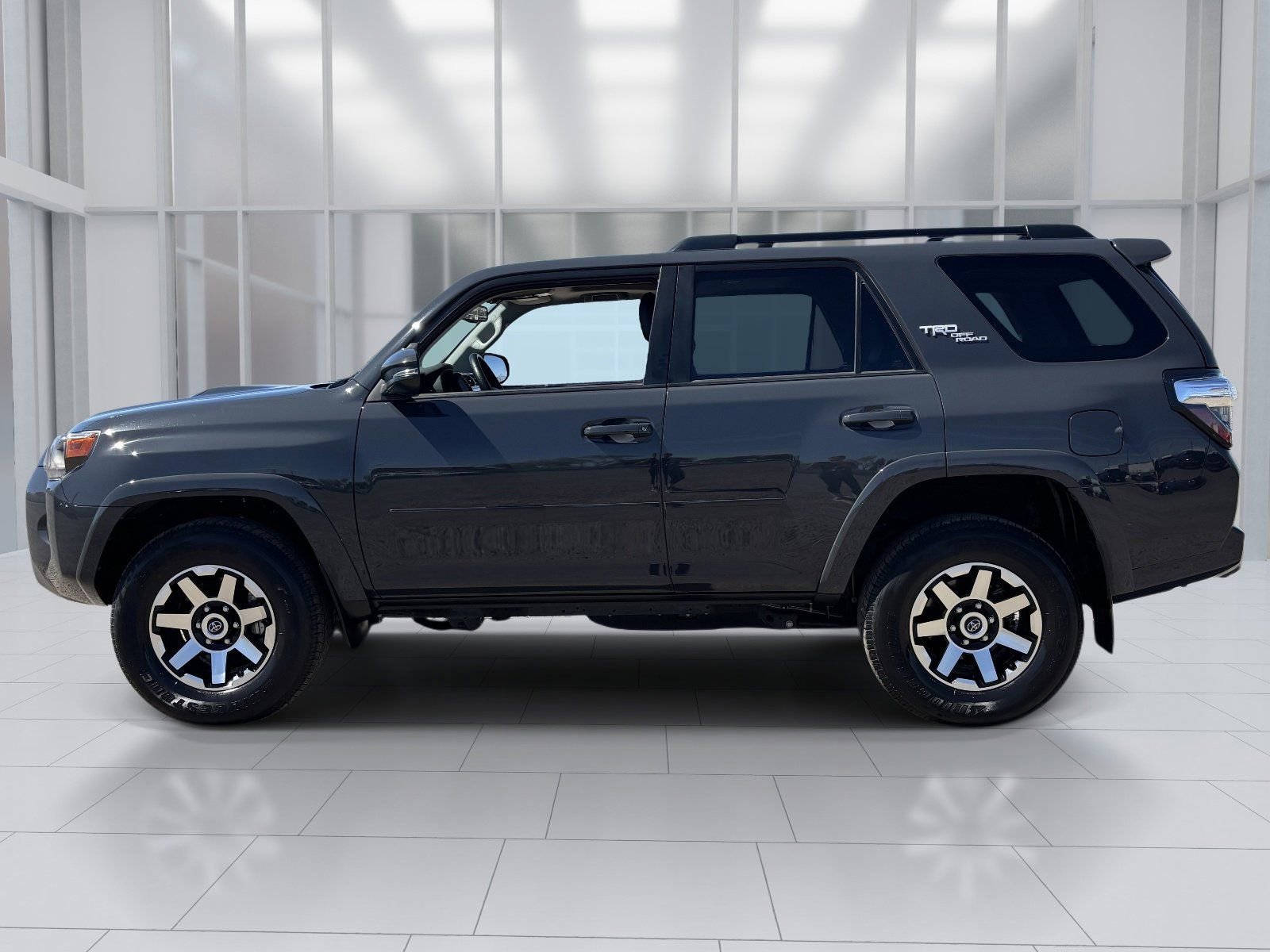 Used 2024 Toyota 4Runner TRD Off-Road Premium w/ Moonroof Package AWD/4WD image 3