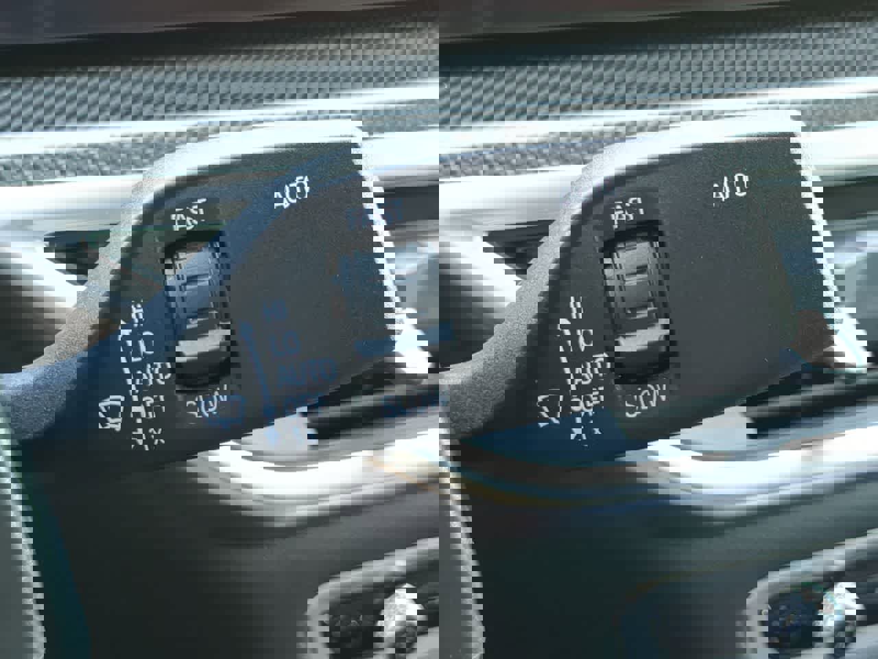 Used 2026 BMW X6 M60i w/ Executive Package image 27