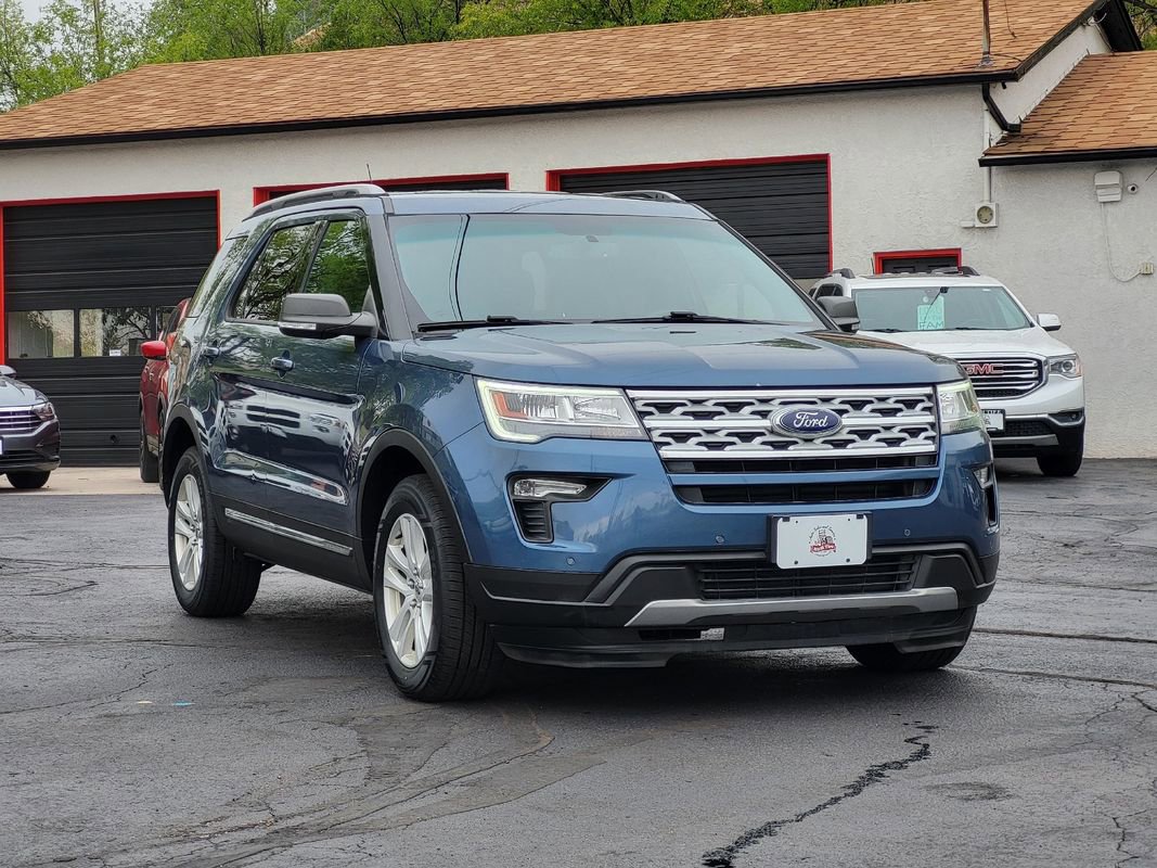 Used 2019 Ford Explorer XLT w/ Equipment Group 201A AWD/4WD image 7