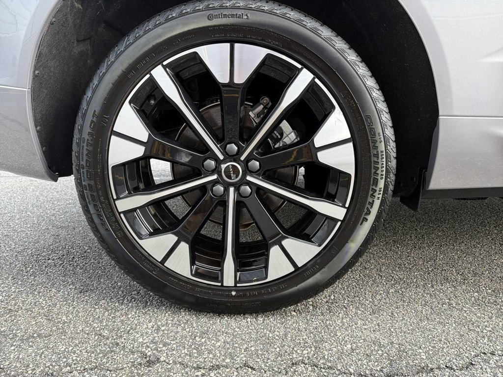 New 2026 Volvo XC60 B5 Plus w/ Climate Package AWD/4WD image 12