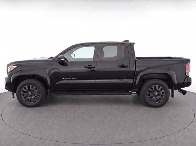 Used 2022 Toyota Tacoma Limited w/ Nightshade Package AWD/4WD image 6