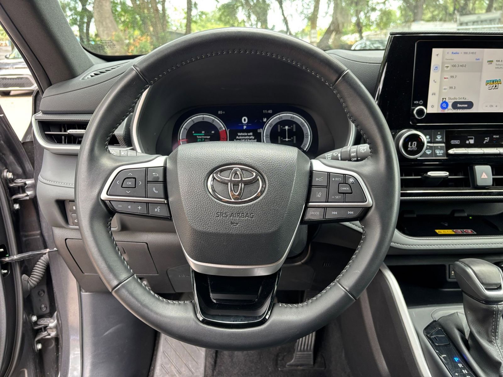 Used 2025 Toyota Highlander XSE AWD/4WD image 29