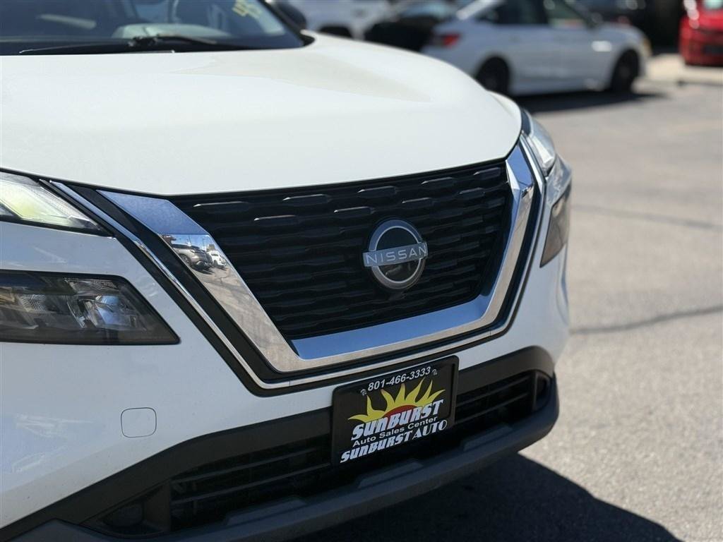 Used 2023 Nissan Rogue S AWD/4WD image 11