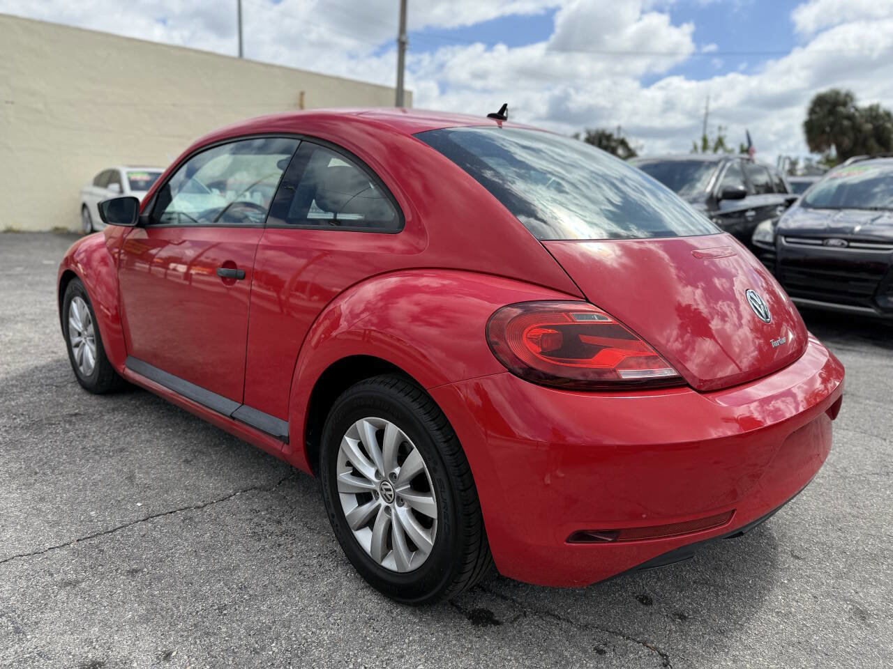 Used 2017 Volkswagen Beetle 1.8T Classic FWD image 5