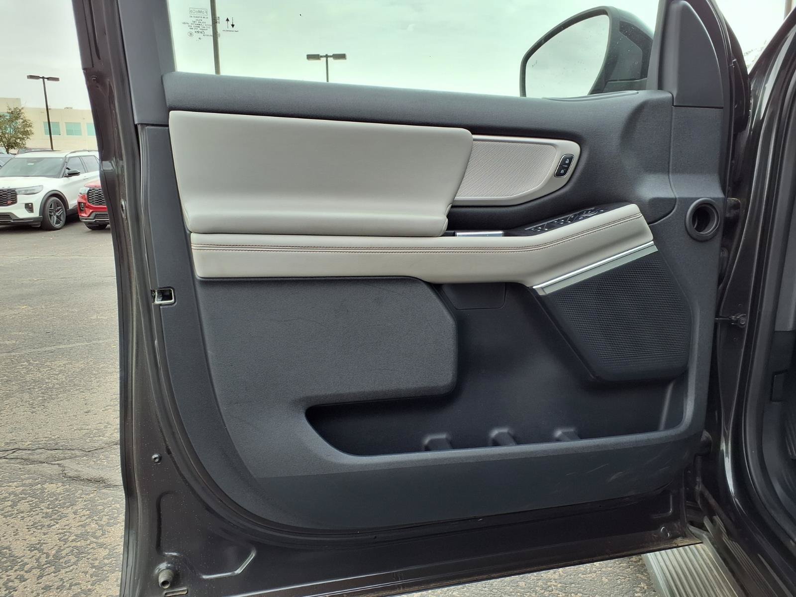 Certified 2025 Ford Expedition Active AWD/4WD image 22