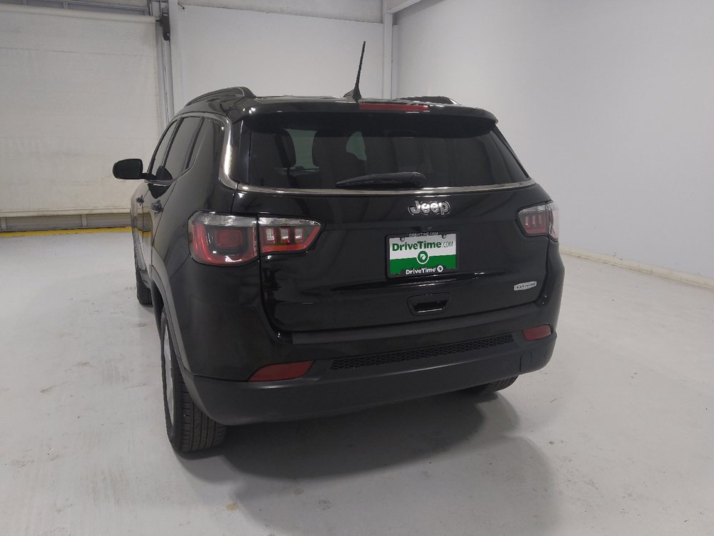 Used 2019 Jeep Compass Latitude w/ Cold Weather Group FWD image 6