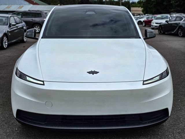 Used 2026 Tesla Model Y AWD image 4