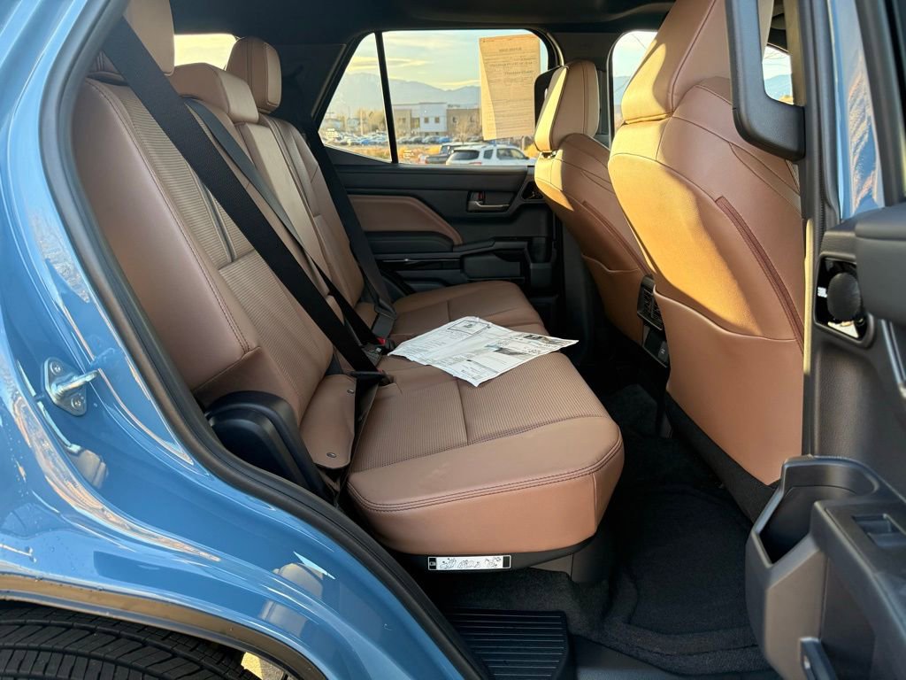 Used 2025 Toyota 4Runner Limited image 25