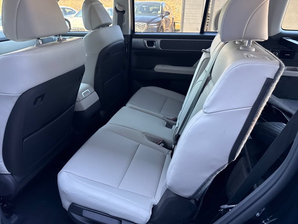 New 2026 Hyundai Santa Fe SEL FWD image 17