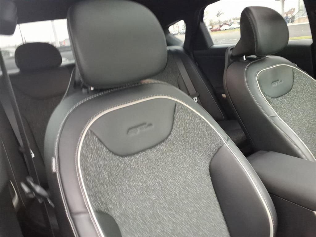 Used 2025 Kia K4 GT-Line w/ GT-Line Sunroof Package image 17