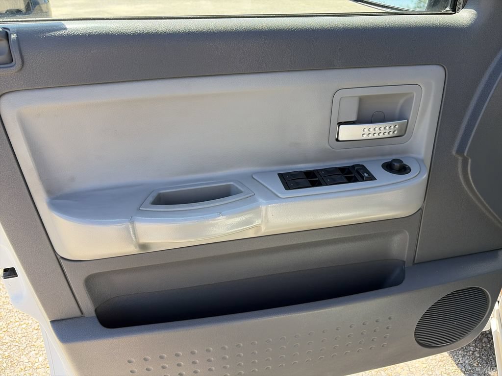 Used 2005 Dodge Dakota Laramie AWD/4WD image 17