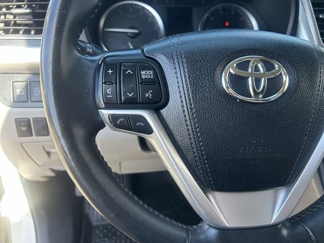 Used 2018 Toyota Highlander XLE AWD/4WD image 26