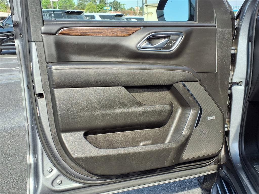 Used 2022 Chevrolet Suburban Premier image 4