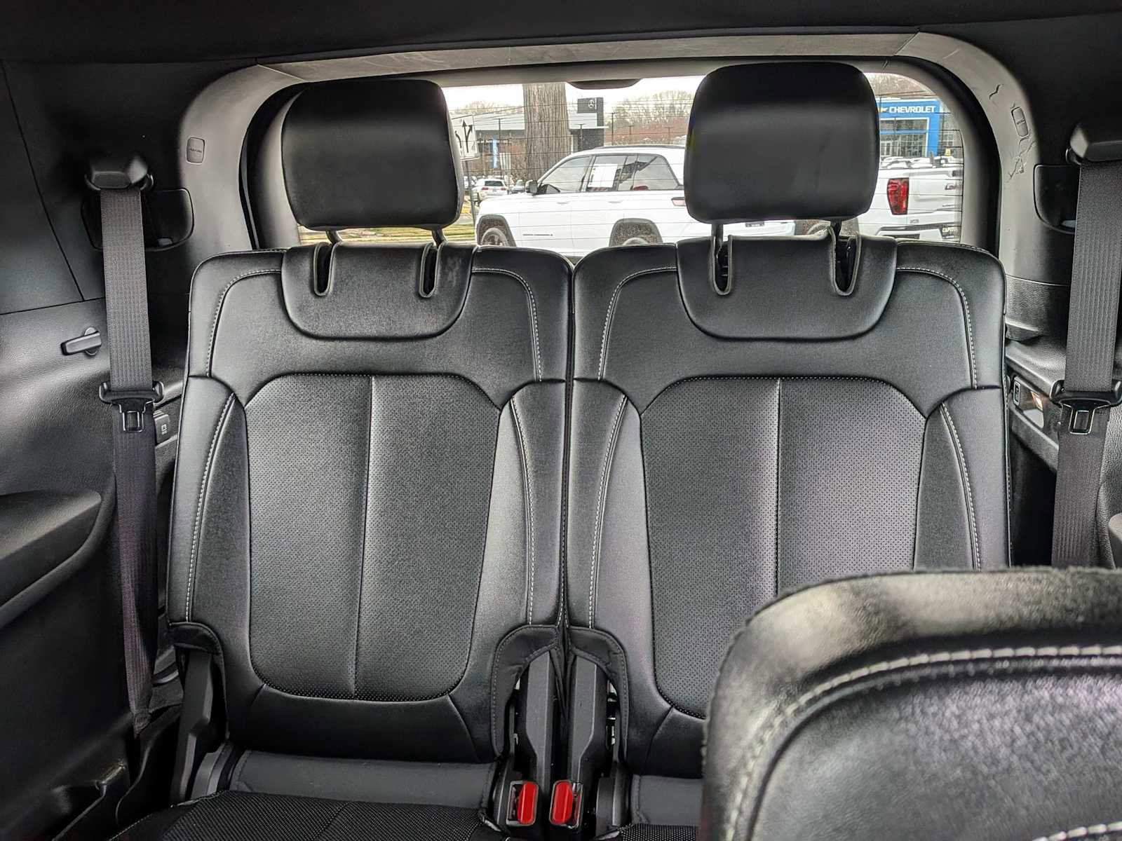 Used 2024 Jeep Grand Cherokee L Limited w/ Luxury Tech Group II image 11