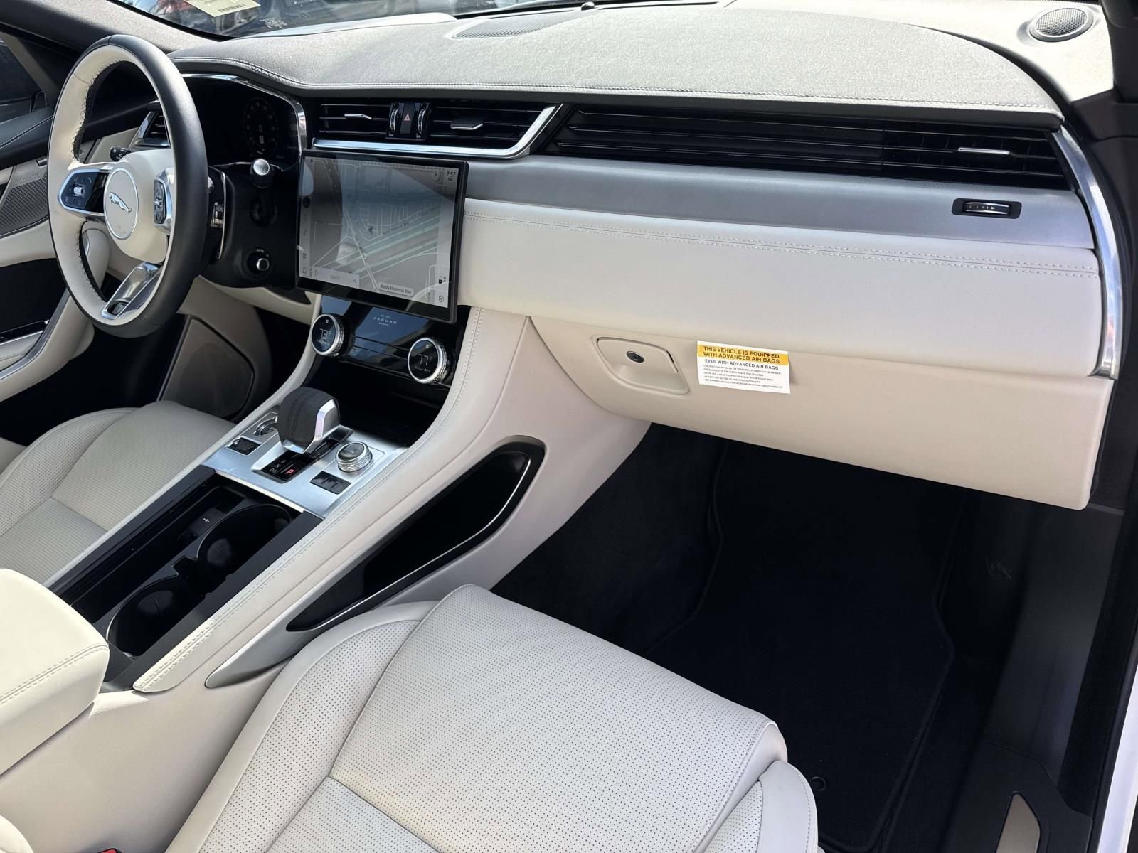 Used 2026 Jaguar F-PACE R-Dynamic S image 11