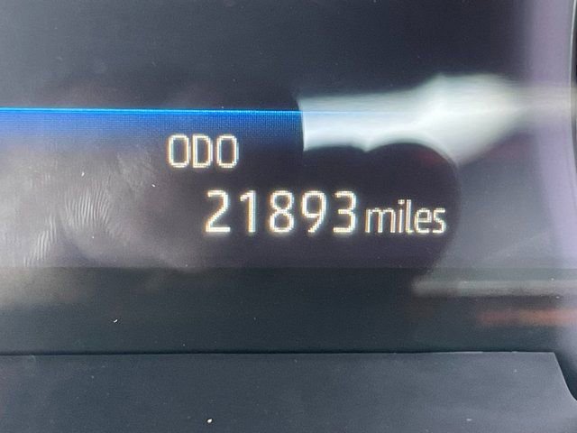 Used 2023 Toyota Highlander XLE image 4