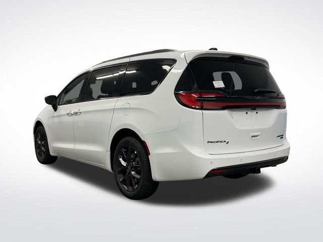 New 2026 Chrysler Pacifica Limited w/ S Appearance Package AWD/4WD image 3