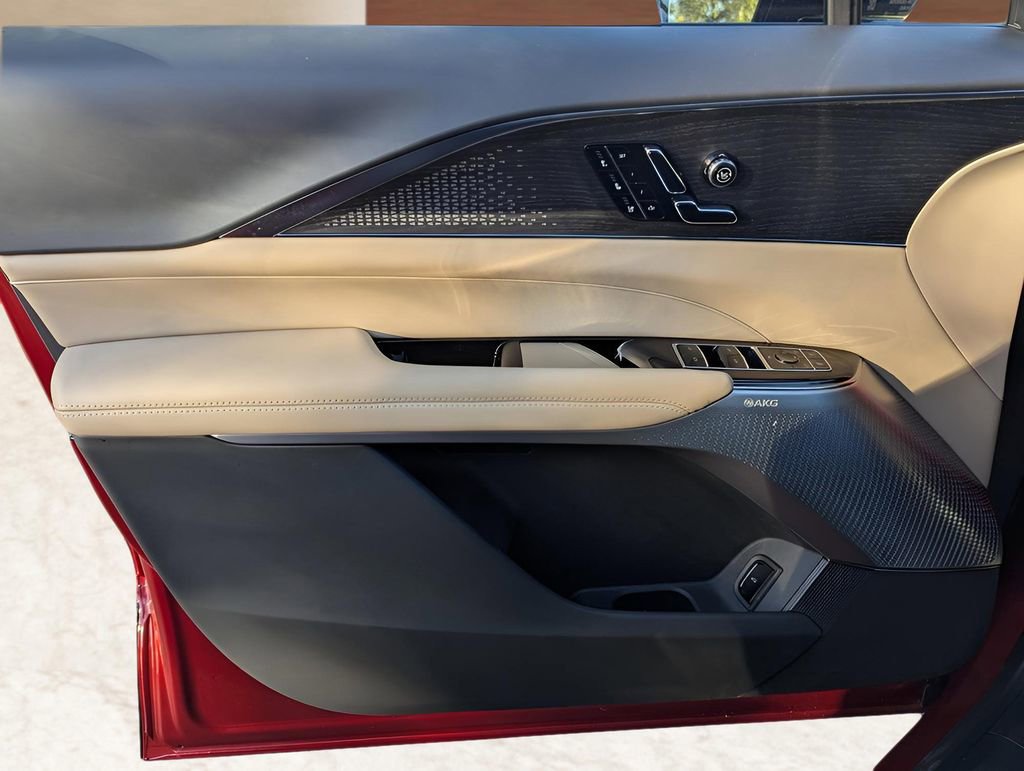 New 2025 Cadillac Lyriq Sport w/ Nappa Leather Package image 19