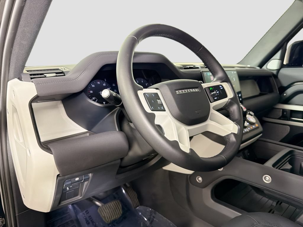 Certified 2023 Land Rover Defender 130 SE AWD/4WD image 9