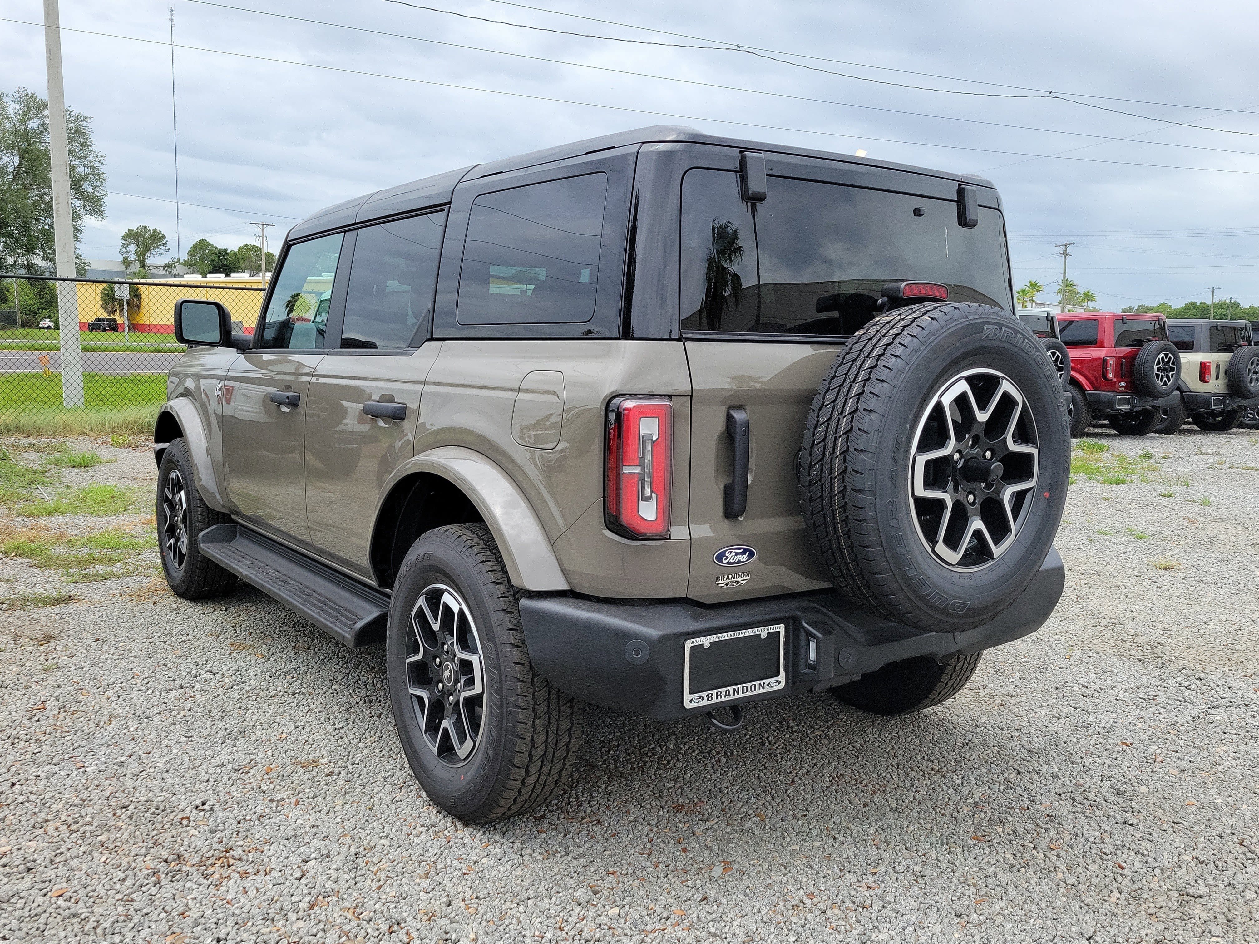 New 2026 Ford Bronco Outer Banks AWD/4WD image 7