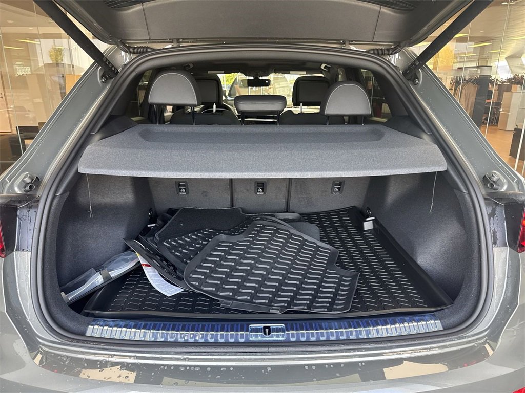 New 2025 Audi Q3 2.0T Premium image 24