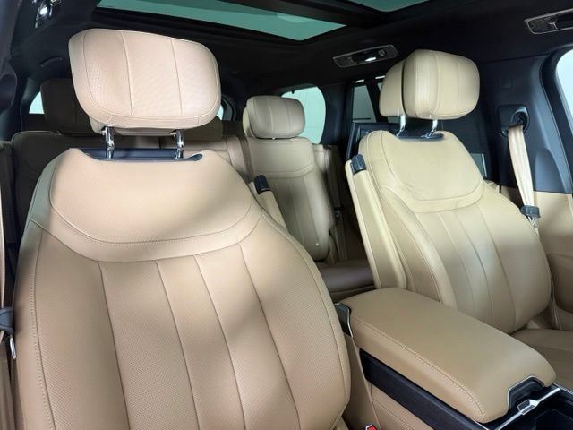 Certified 2025 Land Rover Range Rover Autobiography AWD/4WD image 34