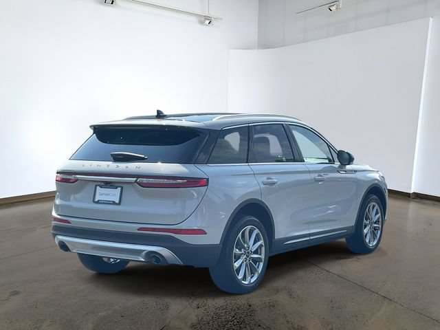 Used 2022 Lincoln Corsair AWD w/ Premium Package image 4