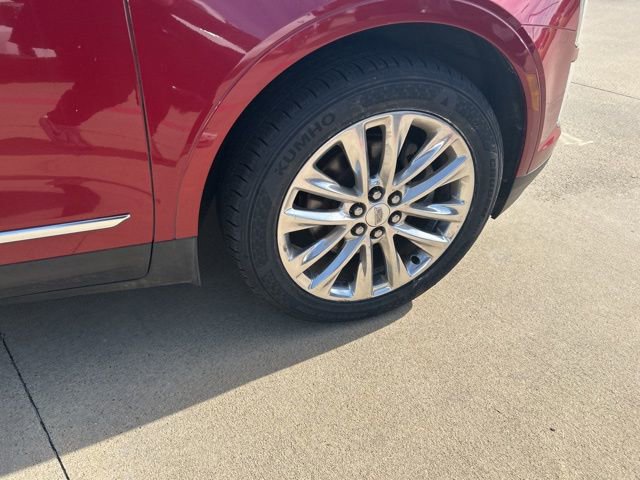 Used 2019 Cadillac XT5 Premium Luxury AWD/4WD image 16