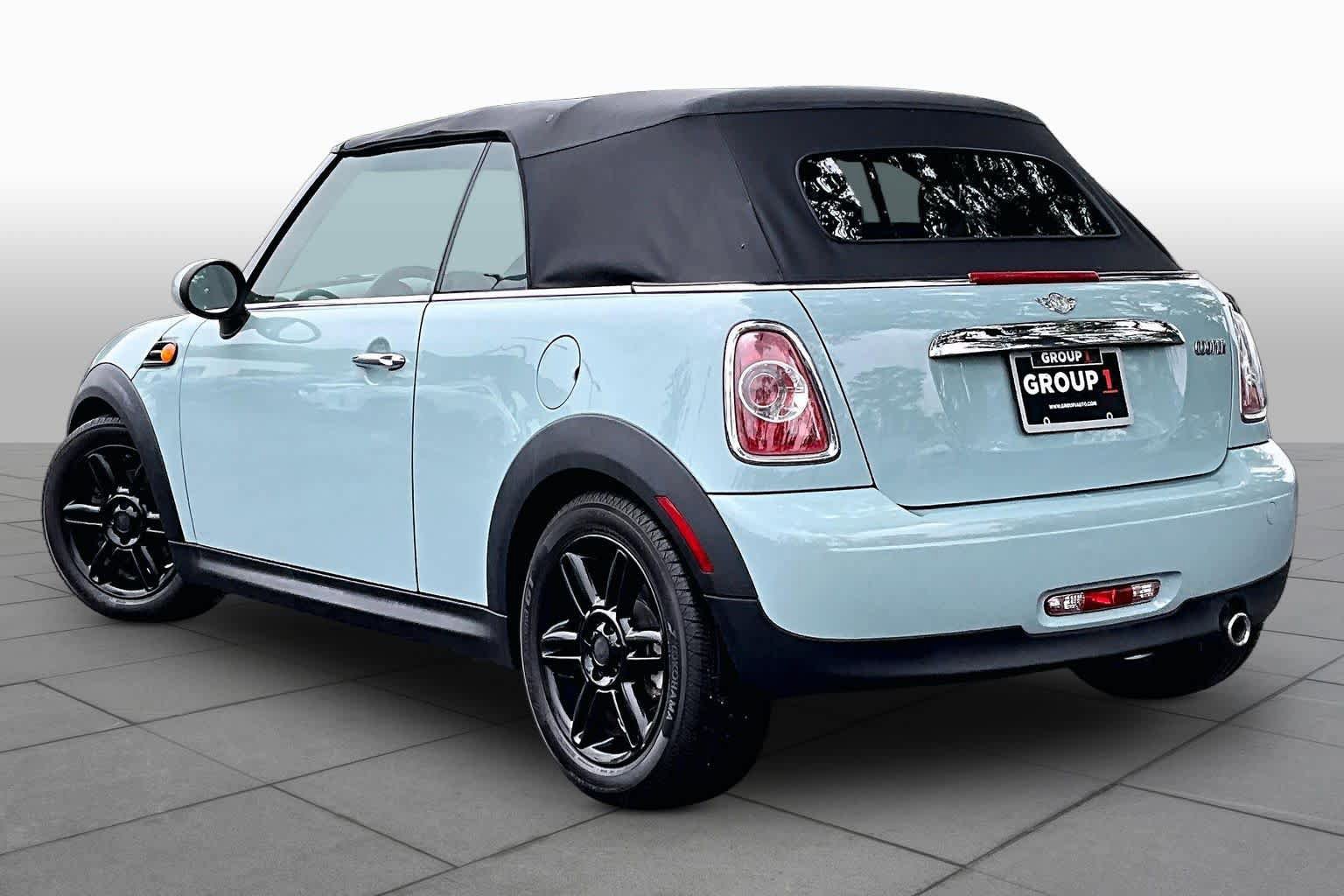 Used 2011 MINI Cooper Convertible FWD image 10