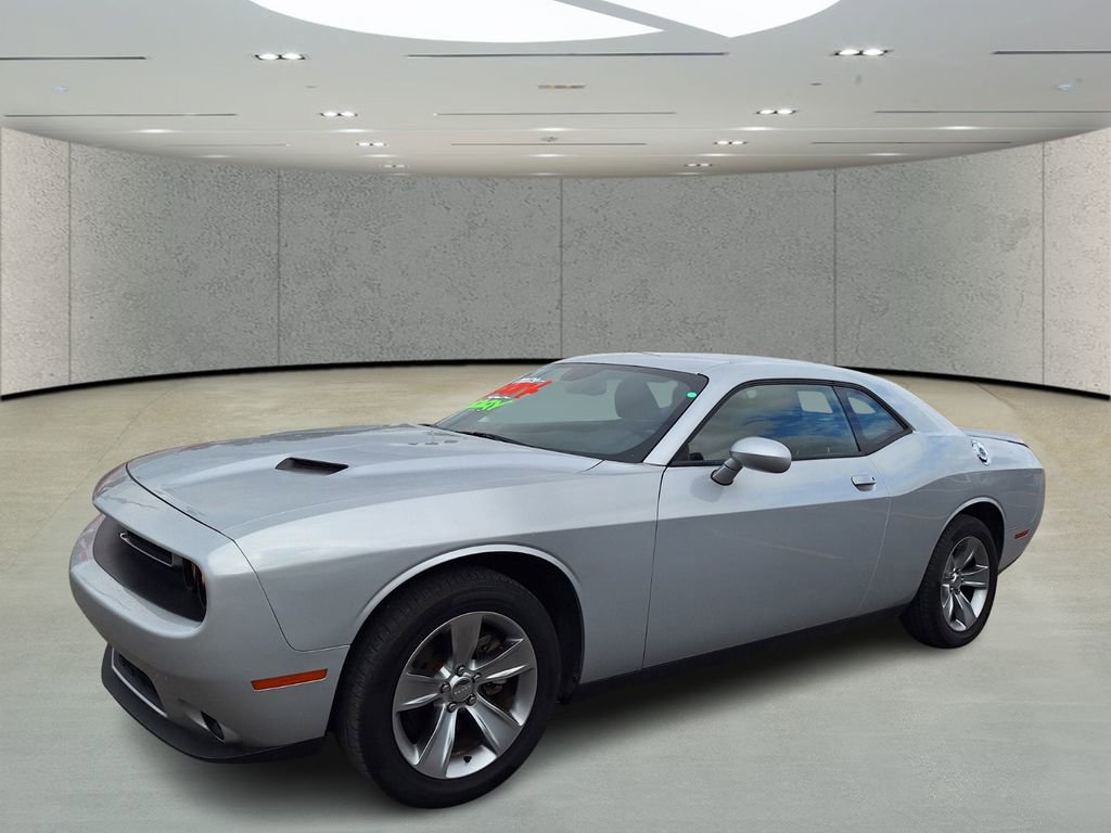 Used 2021 Dodge Challenger SXT w/ Driver Convenience Group image 1