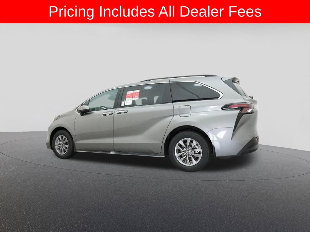 New 2026 Toyota Sienna XLE FWD image 20