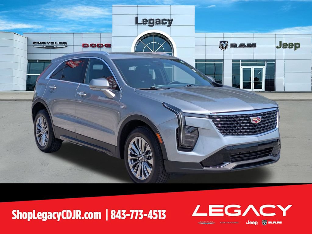 Used 2025 Cadillac XT4 Premium Luxury FWD image 1