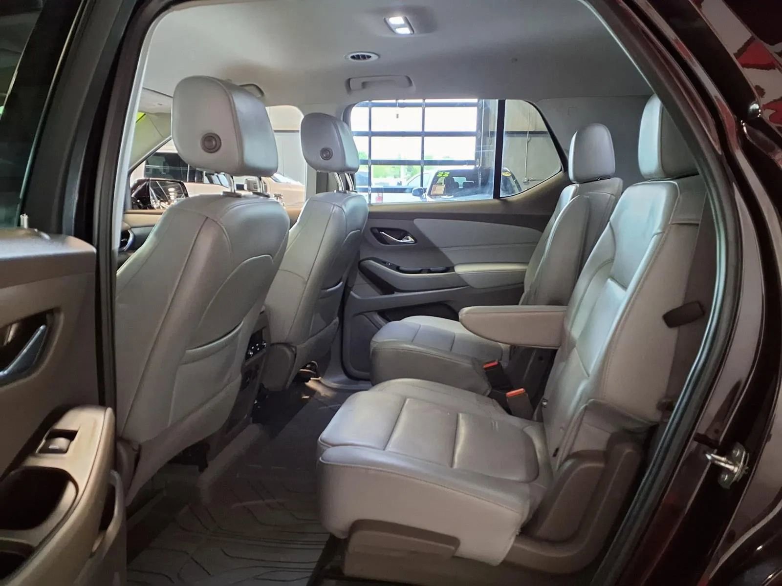 Used 2019 Chevrolet Traverse Premier w/ LPO, Floor Liner Package AWD/4WD image 17