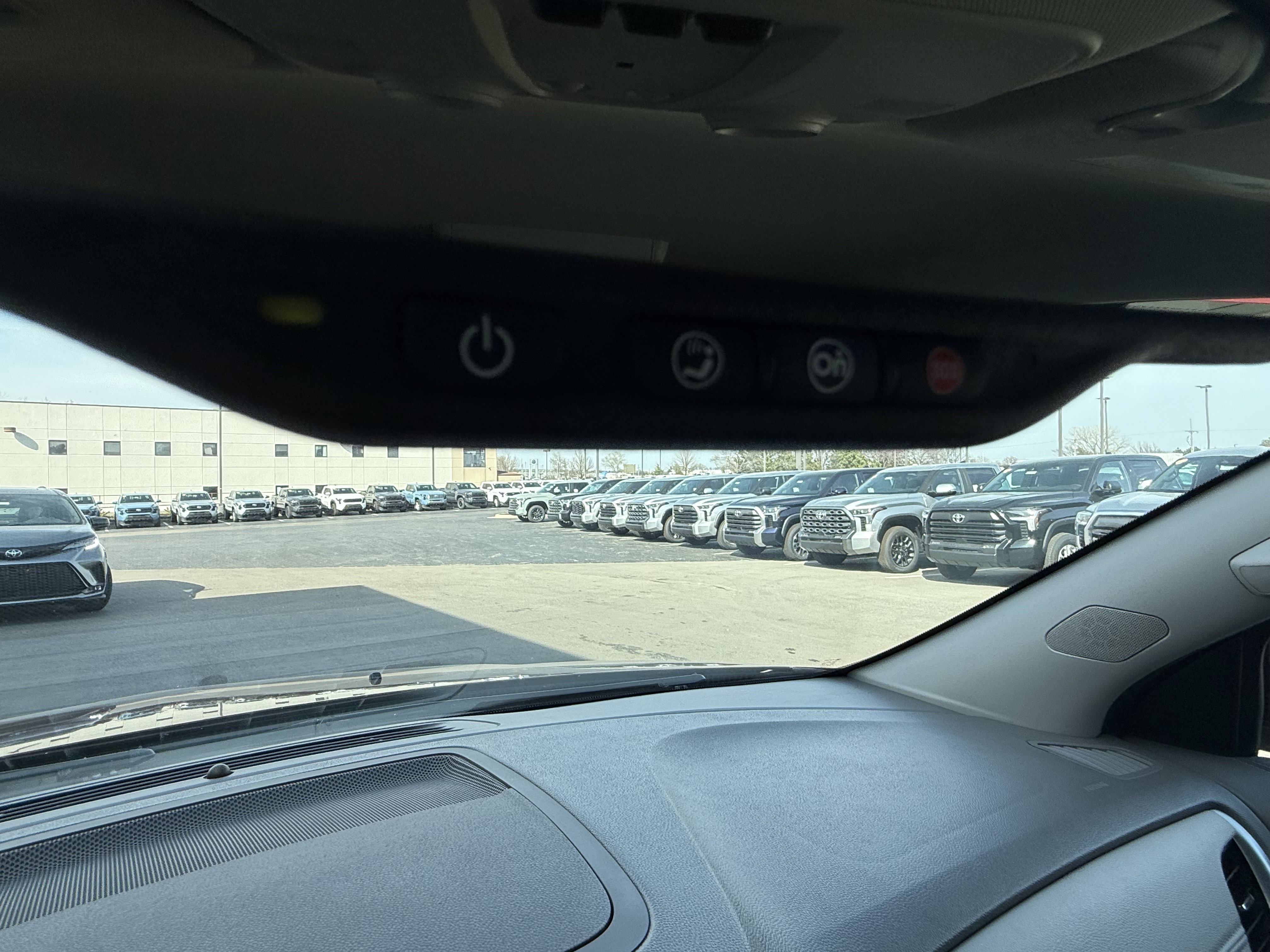 Used 2017 Chevrolet Traverse LT image 20