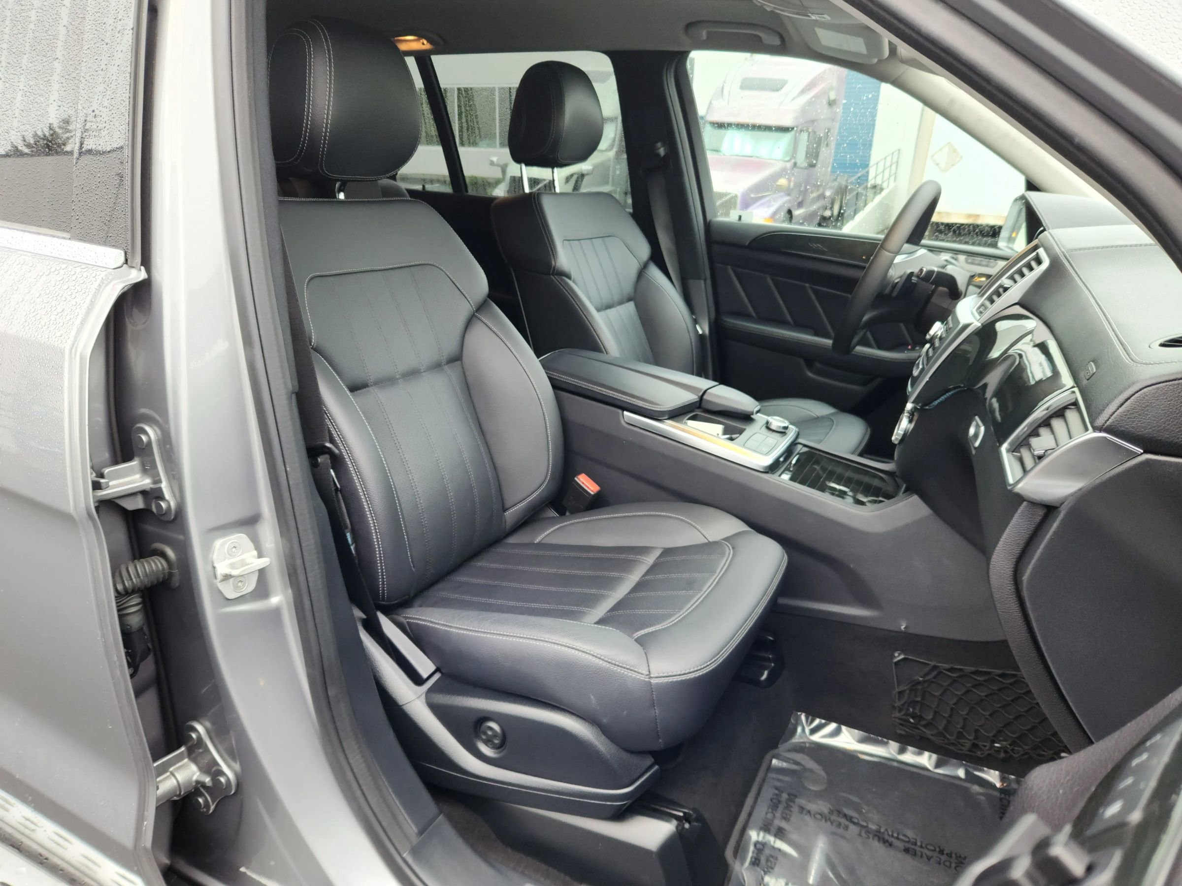 Used 2016 Mercedes-Benz GL 320 BlueTEC 4MATIC w/ Premium I Package image 19