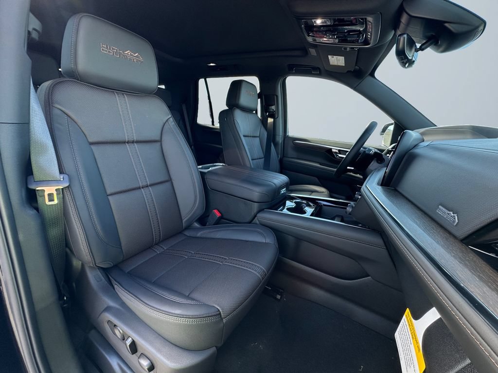 New 2026 Chevrolet Tahoe High Country w/ Sun And Tow Package AWD/4WD image 15