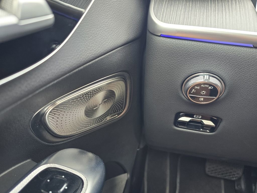 Used 2025 Mercedes-Benz GLC 300 4MATIC image 22