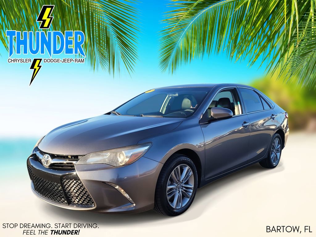 Used 2017 Toyota Camry SE image 2