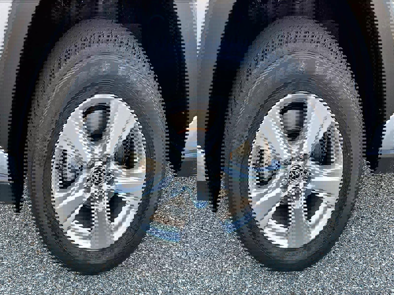 Used 2023 Toyota RAV4 XLE image 7