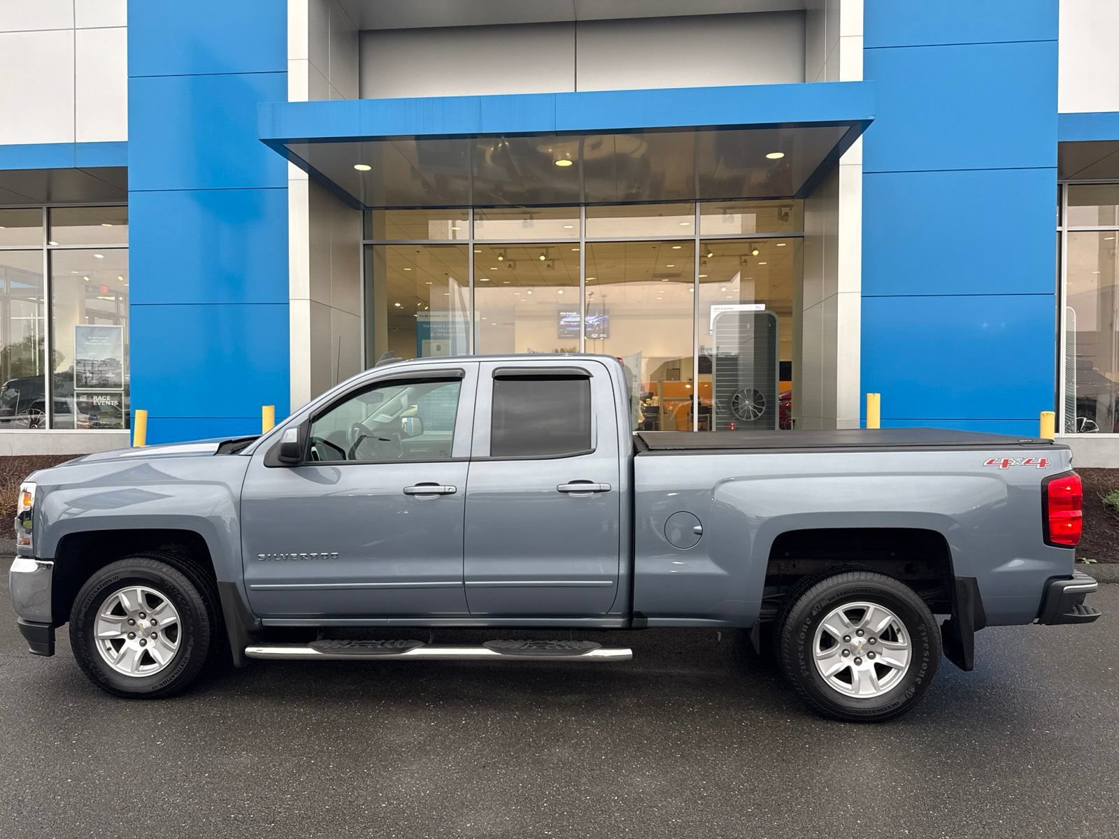 Used 2016 Chevrolet Silverado 1500 LT w/ All Star Edition AWD/4WD image 9