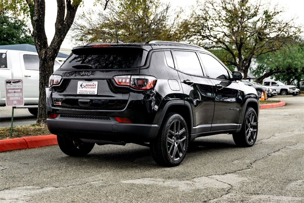 New 2026 Jeep Compass Latitude image 4
